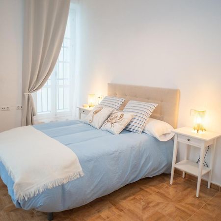 Apartamento Encarnacion Playa Caleta Кадис Экстерьер фото